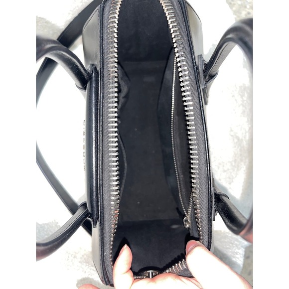 Givenchy Antigona Medium Black Leather Women’s Shoulder Bag w/ Strap - Picture 5 of 5
